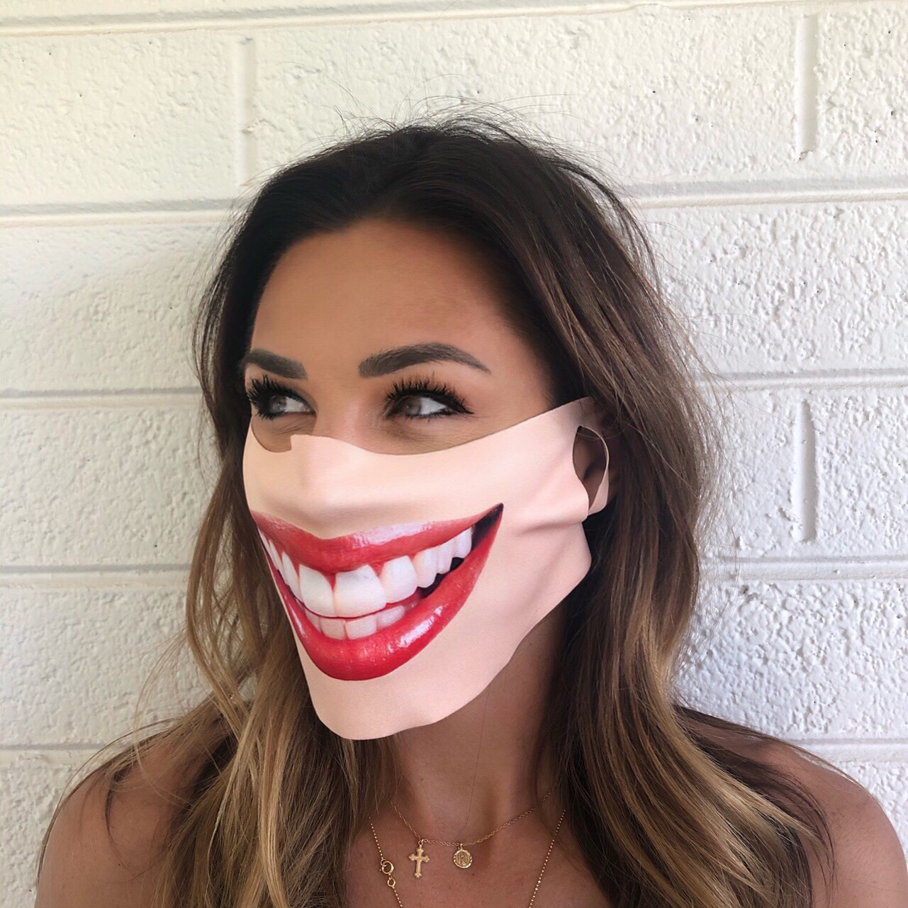 Big Teeth Beige | Face Mask Printing